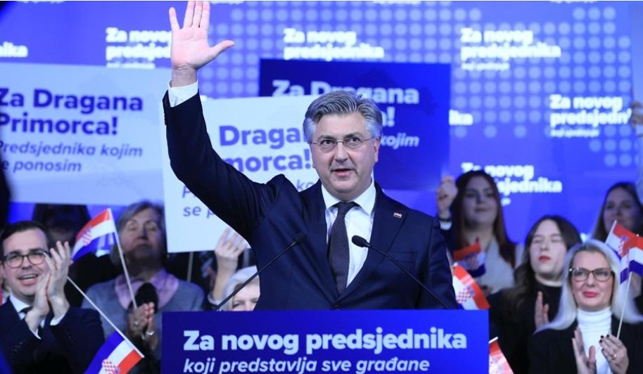 PRIMORAC PORUČIO DA ĆE BITI PREDSJEDNIK SVIH, PLENKOVIĆ MU DAO PODRŠKU: Primorac povezuje i domovinsku i iseljenu Hrvatsku 1